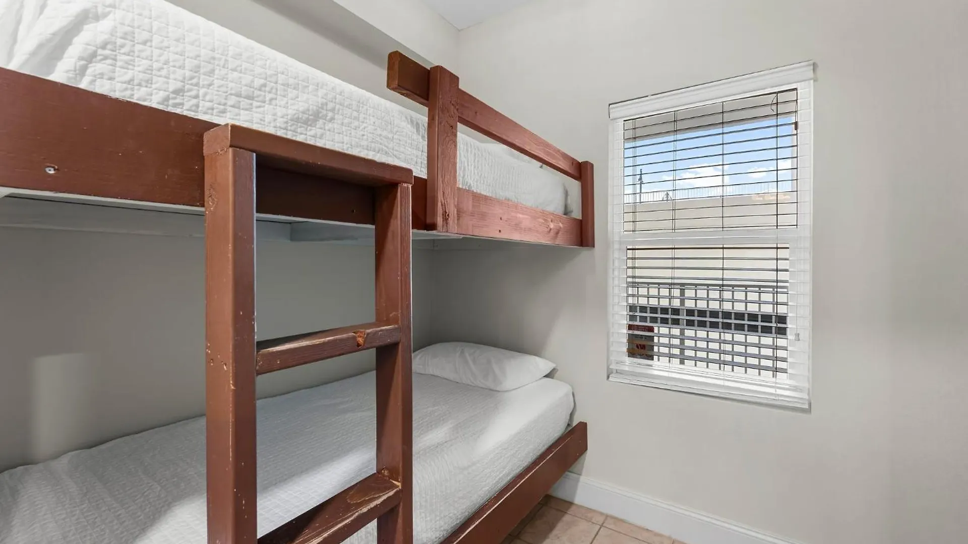 Daire Laketown Wharf 0938 Panama City Beach